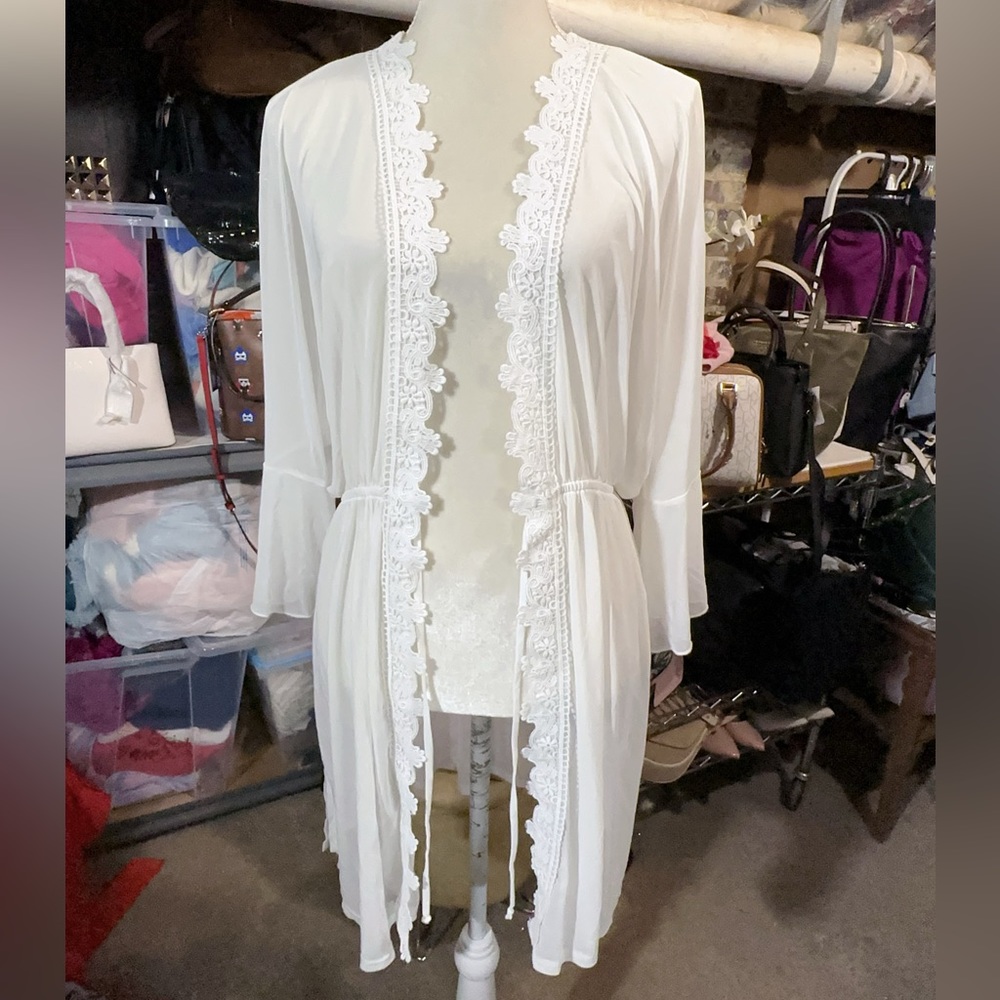 White Lace-Trim Lightweight Robe for Women